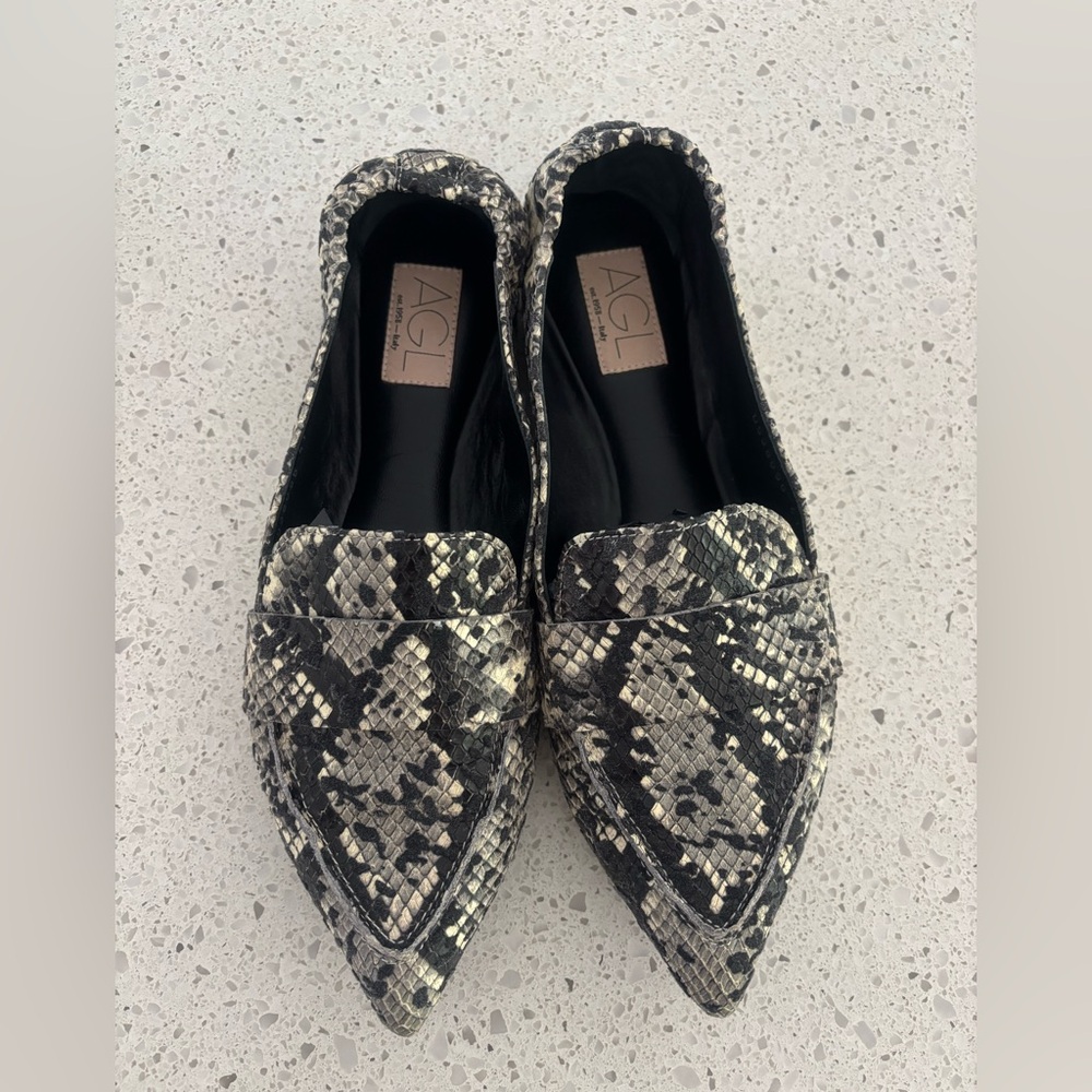 AGL, size 41’ Snakeskin Patterned Loafers in “Frost” (Black and Gray).